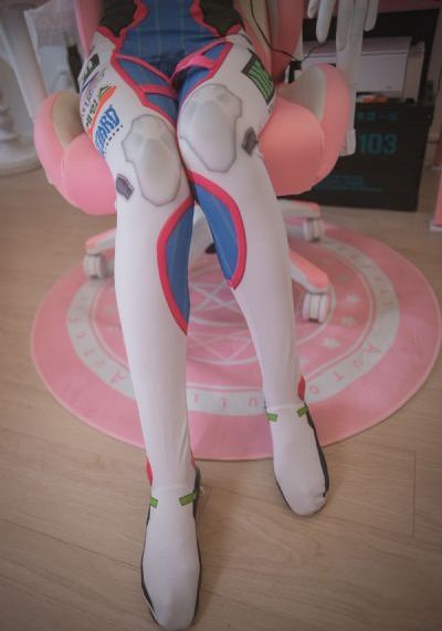 动漫美女www网站免费看动漫