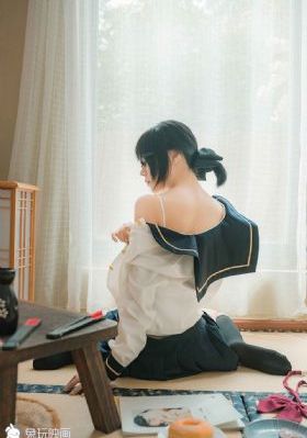 撕掉她的衣服吮的双乳游戏